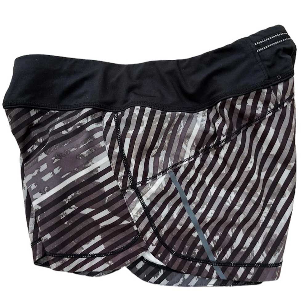 ATHLETA Women’s Lined Black Gray Low Rise Stretch Athletic Shorts sz XS - Picture 2 of 8